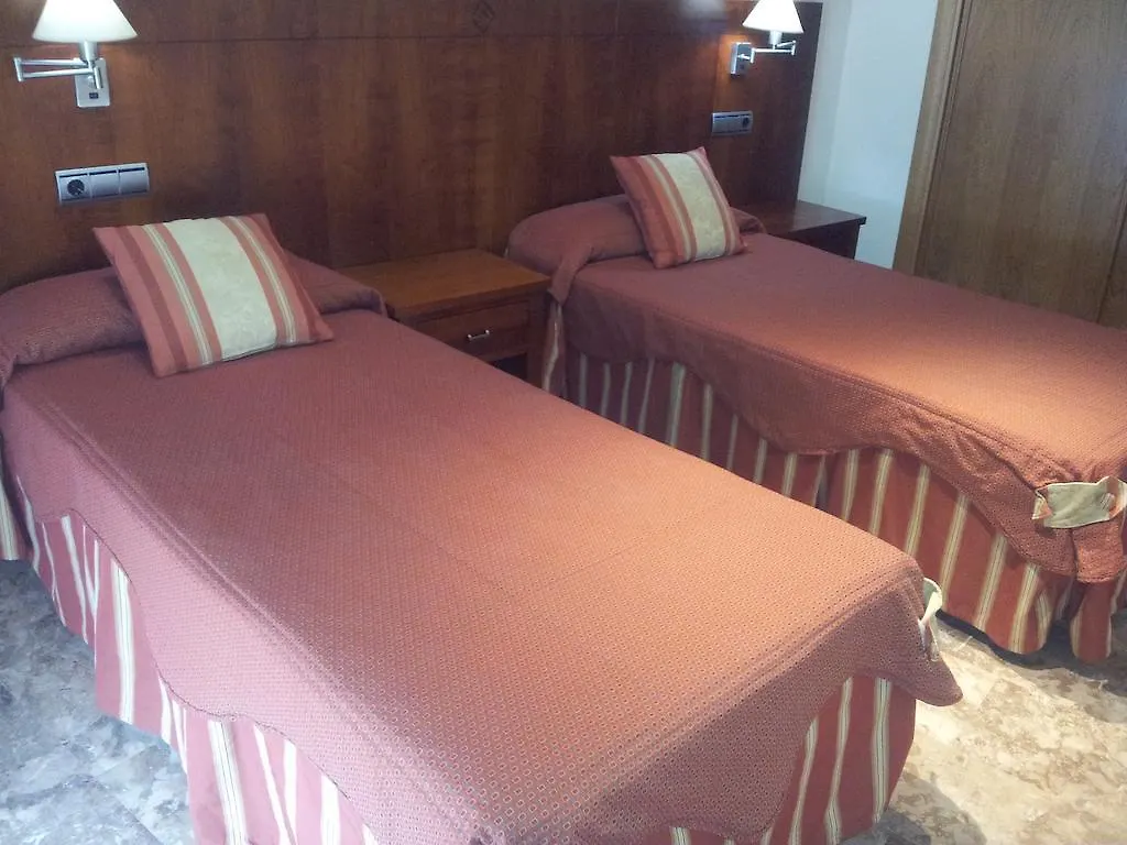 Apartamentos Noche De Ronda Cazorla 3*,